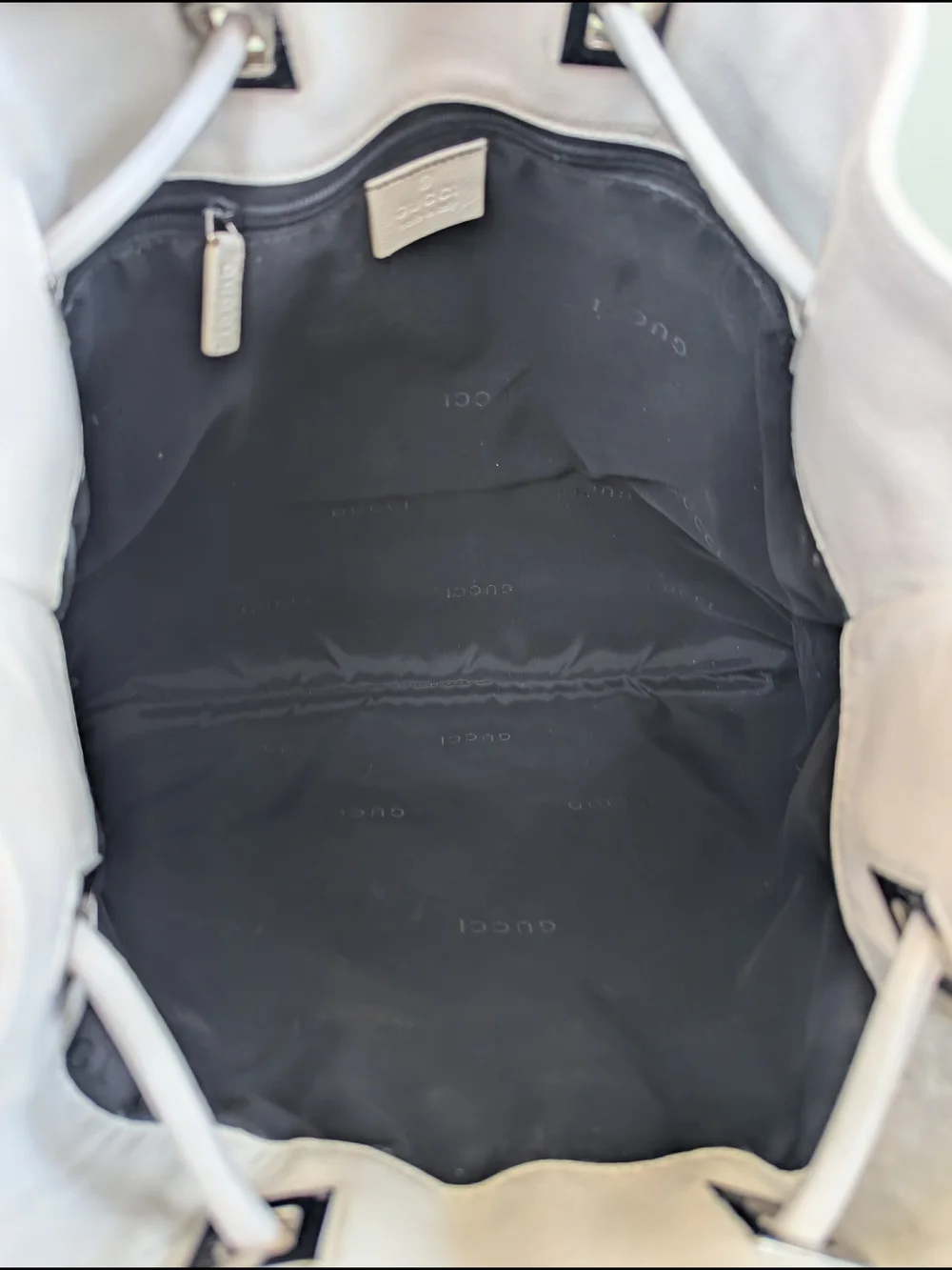 Gucci White Leather Drawstring Hobo with Front Zip
